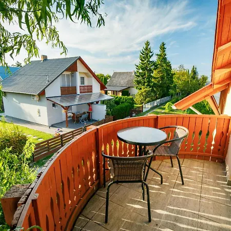 Renata By Interhome Apartman