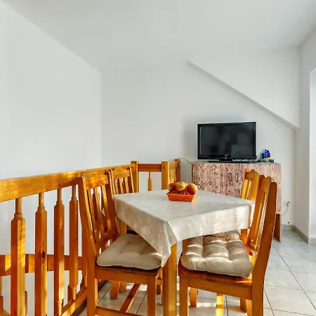 Renata By Interhome Apartman *